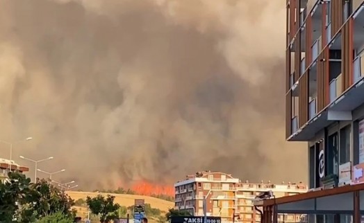 Çanakkale'de orman yangını; 6 köy tahliye edildi