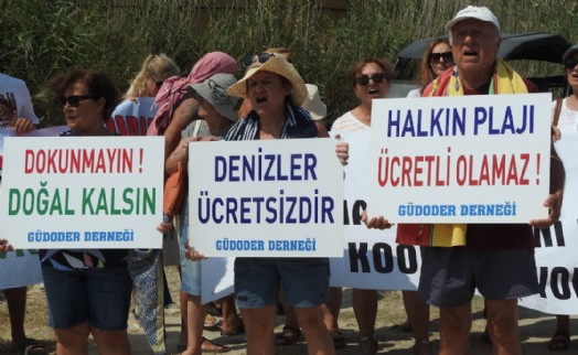 Çeşme’de sahillerin ücretli hale getirilmesine havlulu tepki sürüyor