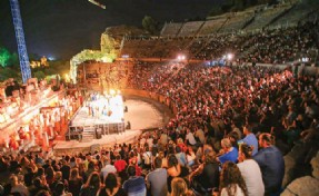 Efes Selçuk'ta tiyatro festivali başlıyor