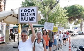 Foça'da deniz ve kıyı kirliliği protesto edildi