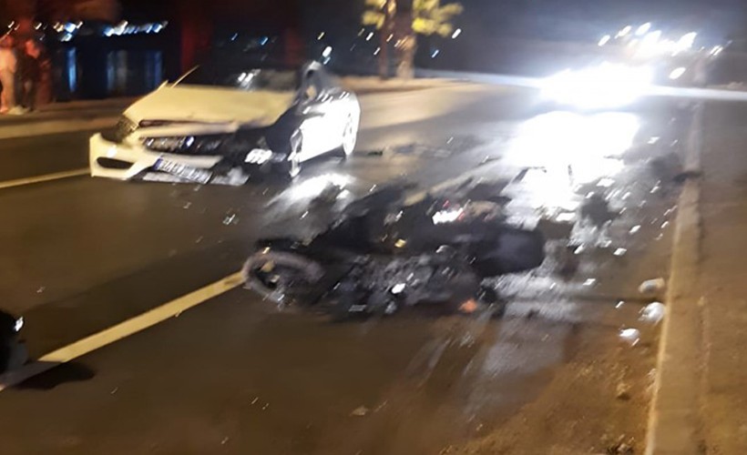 İzmir’de otomobil motosikletle çarpıştı: 1 ölü