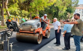 Karabağlar'da asfaltlama çalışmaları sıcak dinlemiyor