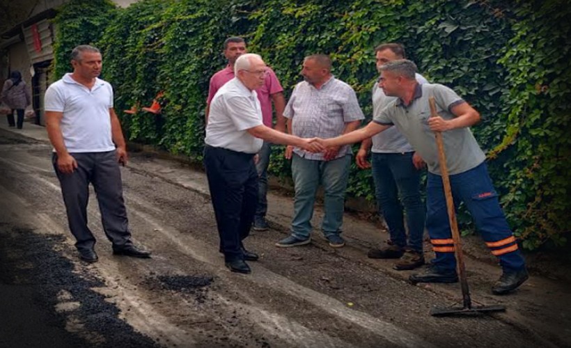 Karabağlar’da dört bir yanda asfaltlama