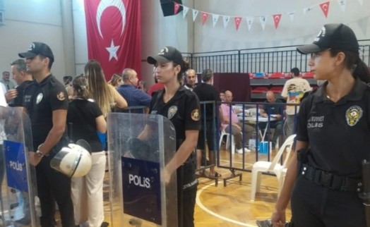 Olaylı kongreye iptal başvurusu! İlçe Seçim Kurulu Akar'ın başkanlığı onadı...