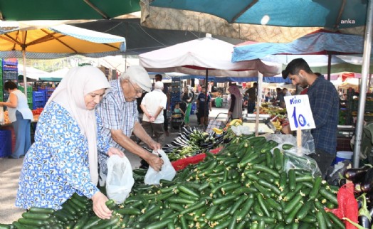 Torbalı'da Tepeköy semt pazarı, geçici olarak taşındı
