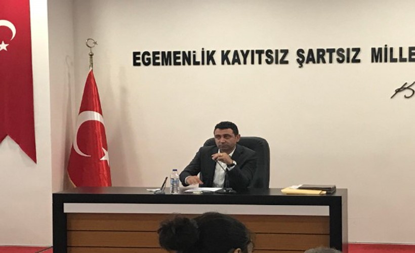 Bayraklı Belediyesi Meclis toplantısında gerginlik