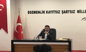 Bayraklı Belediyesi Meclis toplantısında gerginlik