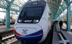 Ankara-İzmir Hızlı Tren Hattı bir yıl erken bitirilecek