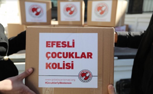 Selçuk'ta 'Çocuklar için Gıda Dayanışması' devam ediyor