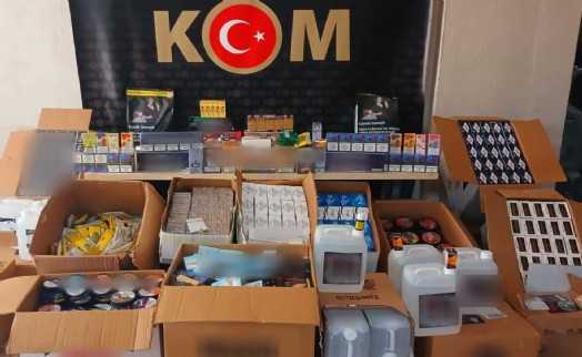 İzmir'de 9 ilçede 12 kaçakçılık operasyonu