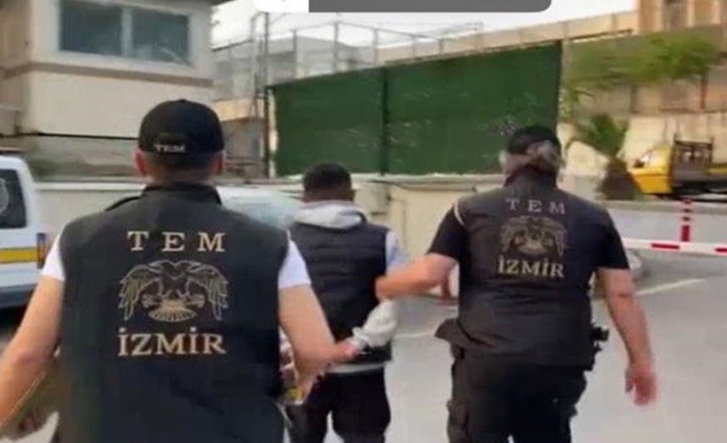 İzmir’de FETÖ’nün mahrem imamlarına operasyon: 9 gözaltı