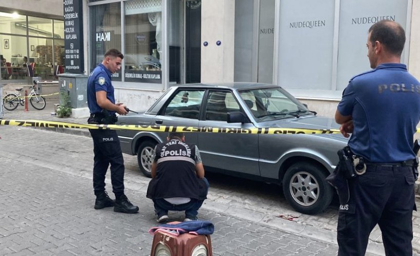 İzmir’de husumetlisini başından vuran şahsın kaçışı kamerada