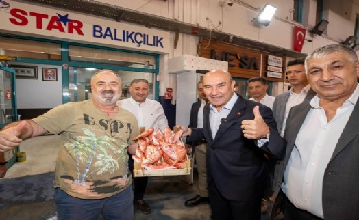 İzmirli balıkçılar sezonu açtı, siftahı Soyer yaptı