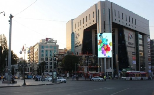 Kızılay AVM'nin tahliyesine karar verildi