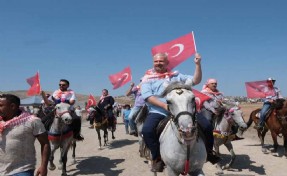 Menemen'de Rahvan At Yarışları nefes kesti