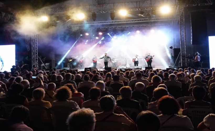 Türkiye Çeşme Festivali’nde buluştu: Chico & Gypsies ile muhteşem final