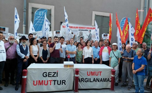 Yargıtay'ın Gezi Davası kararı TMMOB tarafından İzmir'de protesto edildi