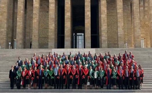 Yargıtay üyeleri, Anıtkabir'i ziyaret etti