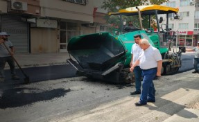 Karabağlar'da asfaltlama çalışmaları aralıksız sürüyor