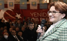 Akşener Adana'da; Ben size kızını emanet ediyorum onu seçeceksiniz