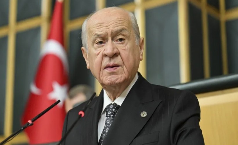 Bahçeli'den Fatih Camisi imamının bıçaklanmasına tepki