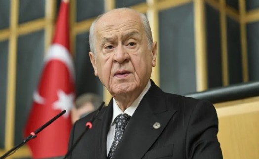 Bahçeli'den Fatih Camisi imamının bıçaklanmasına tepki