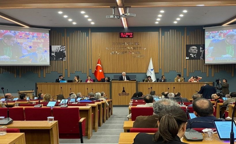 Büyükşehir'de gündem kredi: AK Parti'den 'borçlanmaya' tepki