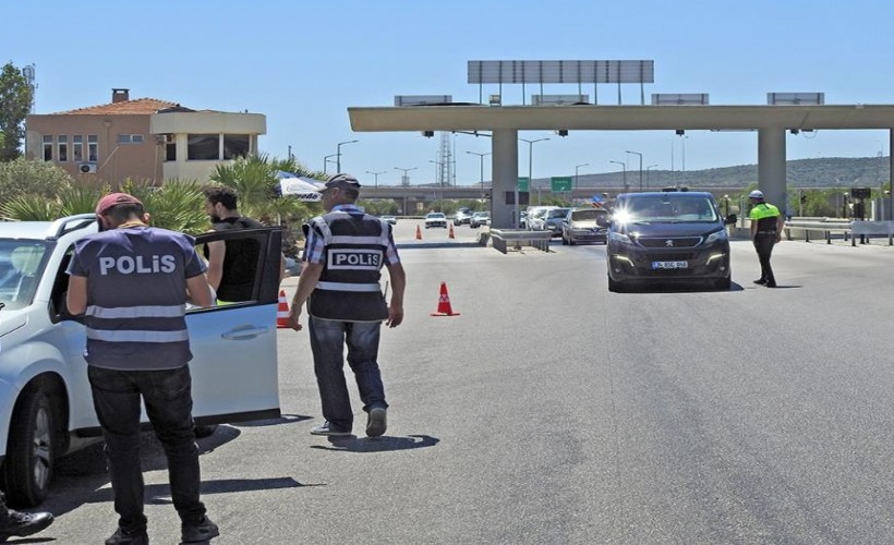 Çeşme'nin asayiş raporu: Aranan 925 kişi yakalandı