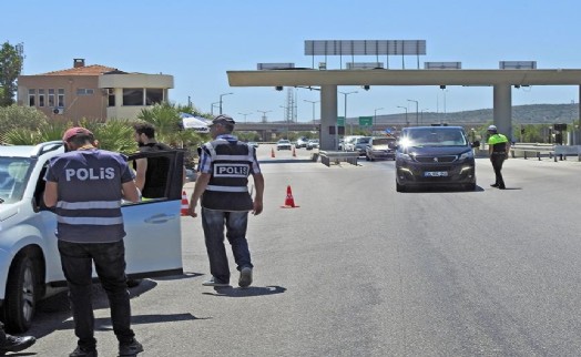 Çeşme'nin asayiş raporu: Aranan 925 kişi yakalandı