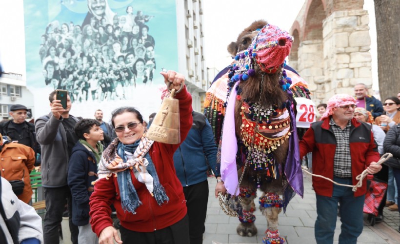 Efes Selçuk Deve Güreşleri Festivali'nde Altın Havan sahibini buldu