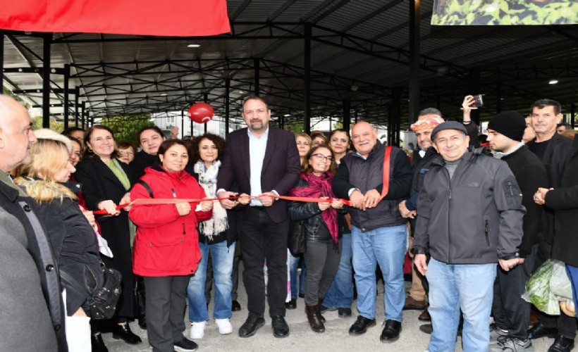 Gümrükçü açılışı yaptı müjdeyi verdi: Tüm pazar yerlerinin üzeri kapatılacak