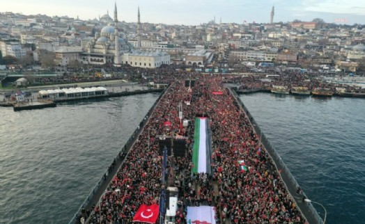 İstanbul’da 'Şehitlerimize Rahmet, Filistin’e Destek, İsrail’e Lanet' yürüyüşü