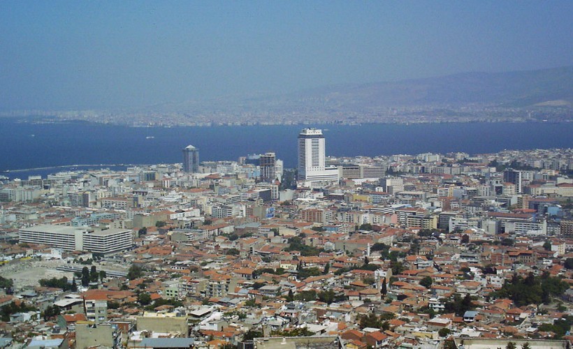 İzmir'de konut satışları azaldı