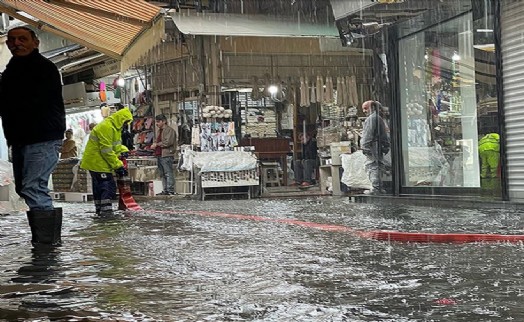 İzmir hafta boyunca sağanağa teslim olacak!