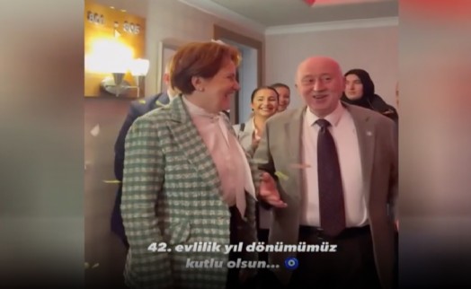 Meral Akşener ve eşi Tuncer Akşener, 42. evlilik yıl dönümlerini kutladı