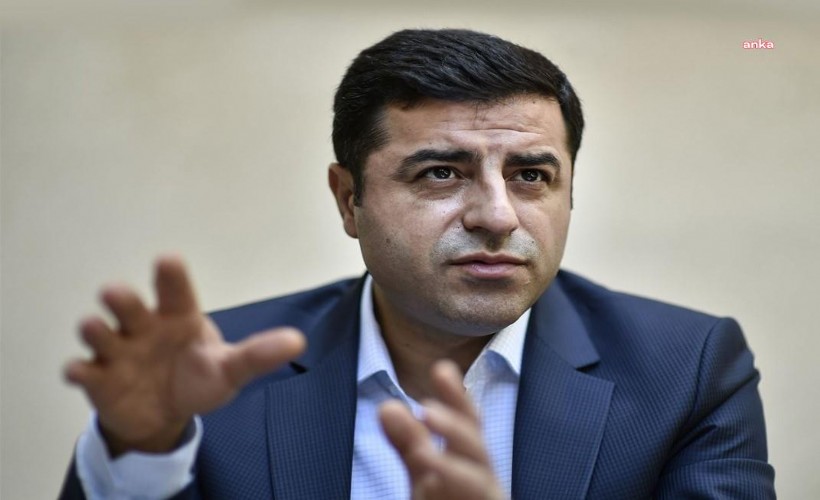 Selahattin Demirtaş annesinin rahatsızlığı nedeniyle Diyarbakır'a getirildi