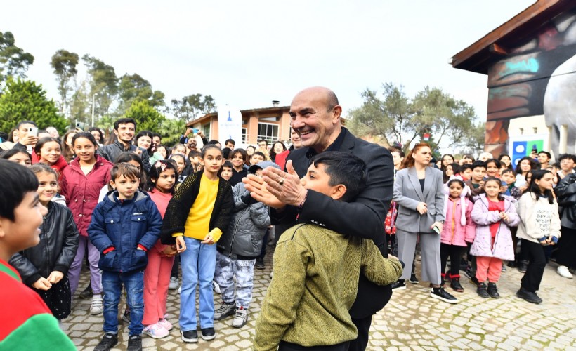 Soyer 'Mahallede Dayanışma Var' gençleriyle buluştu