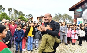 Soyer 'Mahallede Dayanışma Var' gençleriyle buluştu