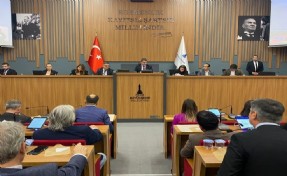 Yeni yılın ilk meclisi durgun geçti: Gündem kredi ve mezarlık