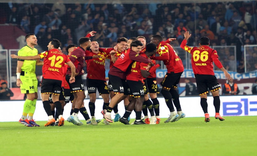 10 kişi Göztepe, Trabzonspor'u 2-1 mağlup etti