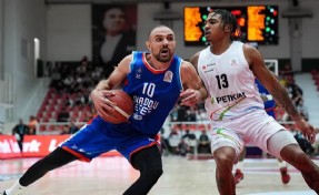 Aliağa Petkimspor, Anadolu Efes'e boyun eğdi