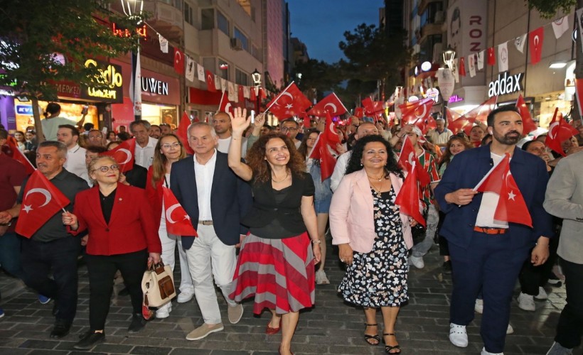 Atatürk’ün kenti Karşıyaka’da Cumhuriyet coşkusu