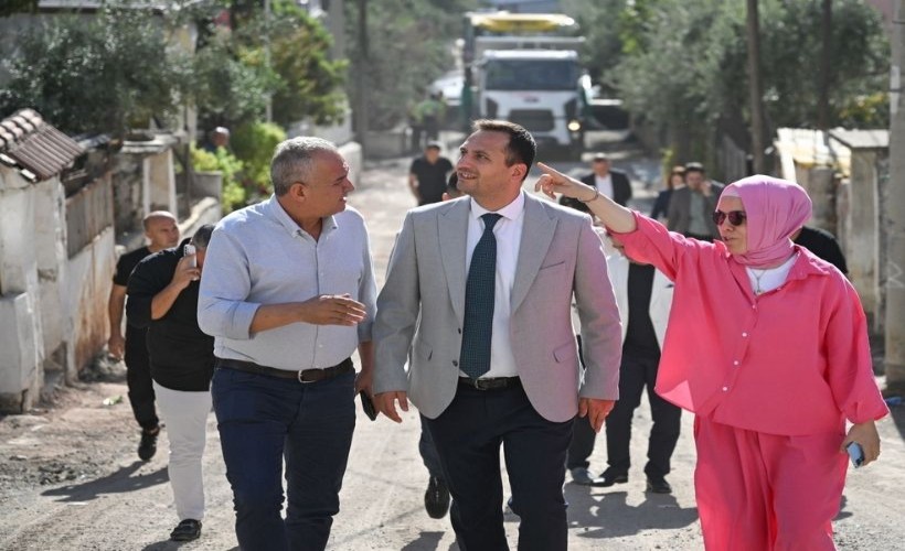 Bornova'da asfalt zamanı: Kızılay Mahallesi'nde yol sorunları çözülüyor