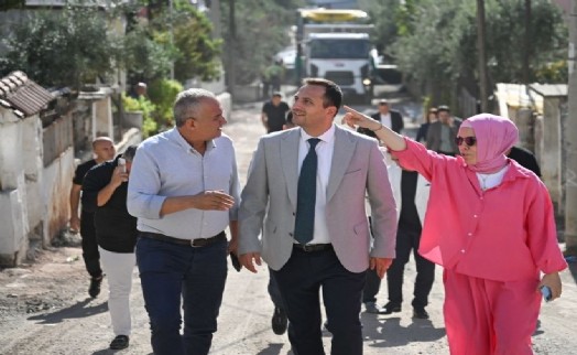 Bornova'da asfalt zamanı: Kızılay Mahallesi'nde yol sorunları çözülüyor