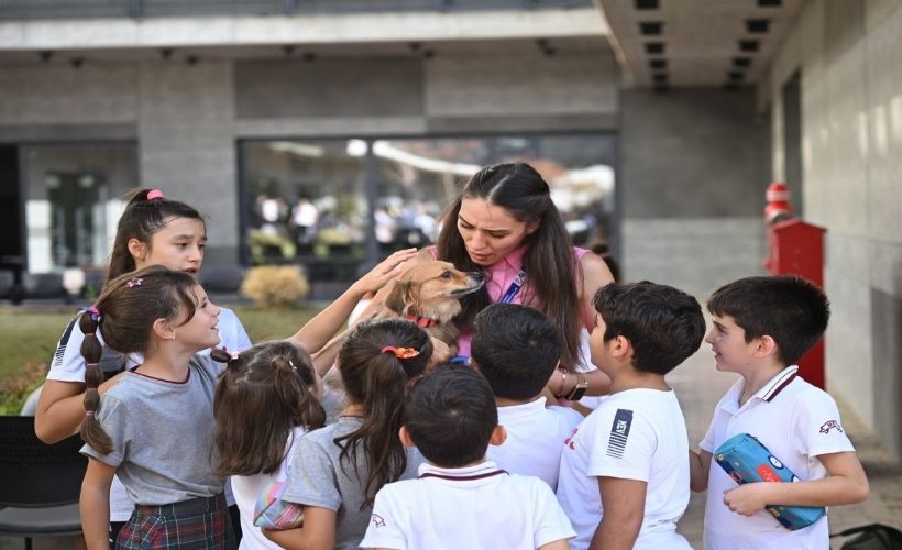 Bornova’da miniklerden büyük mesaj