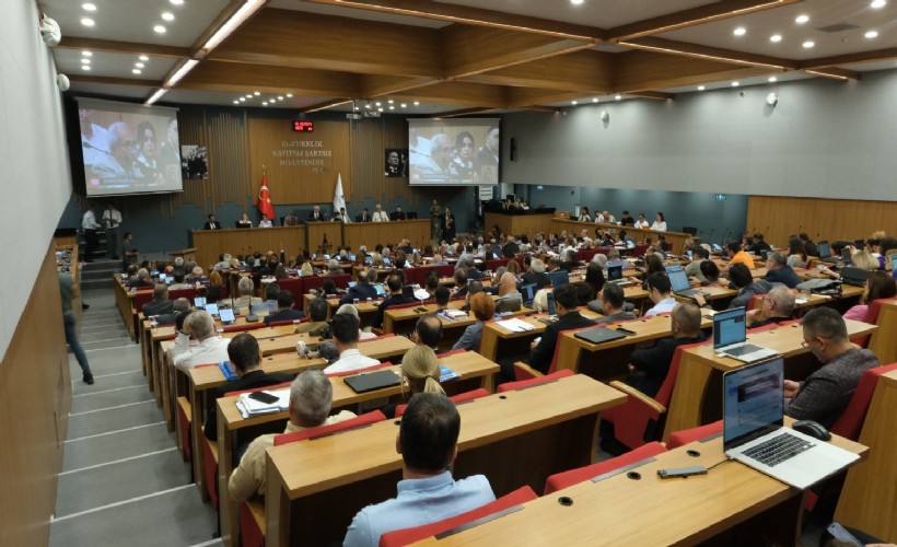 Büyükşehir meclisinden flaş karar: Otogar İZULAŞ'a devredildi