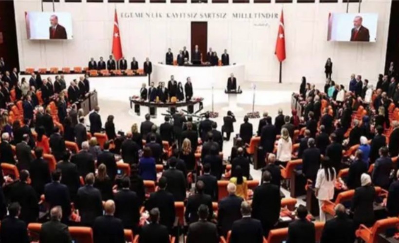 CHP'den 'Erdoğan'ı ayakta karşılama' anketi