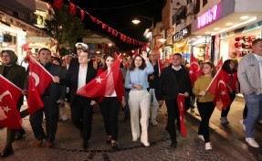 Çeşme’de görkemli 29 Ekim kutlamaları