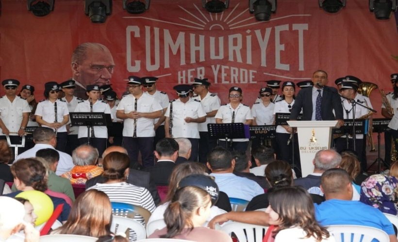 Cumhuriyet coşkusu Kemalpaşa'da başladı