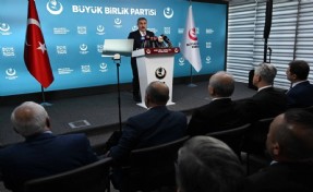 Hükümetin ortağı Mustafa Destici: 750 lira kredi kartı aidatı vermeyen DEM'lidir, Yunan'dır, Ermeni'dir